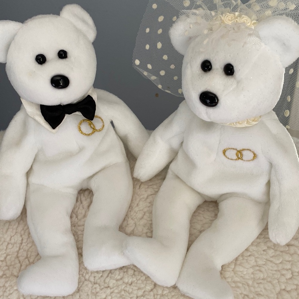 Ty Beanie Baby Mr & Mrs Wedding bears. Mr is # 4363 & Mrs is # 4364. Dated 2001
